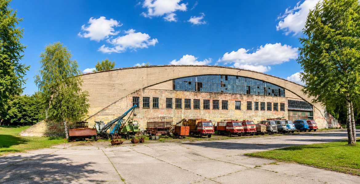 Denkmalaufmaß Hangar 2 in Pütnitz – präzise Bestandsaufnahme des historischen Flugzeughangars als Grundlage für Sanierung und Planung
